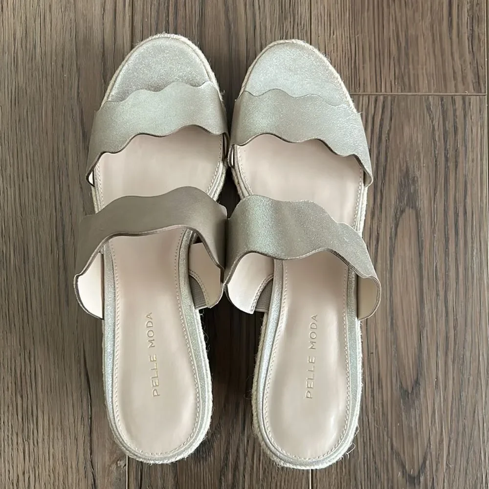Pelle Moda Womens 'Krew' Espadrille Wedge Slide Sandal platinum gold. NWT sz 10